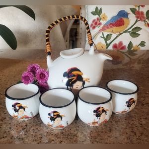 MCM Vintage Geisha Japan Porcelain teapot with 4 cups ( 5Pc set)